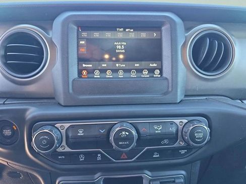 Certified 2022 Jeep Wrangler Willys image 17