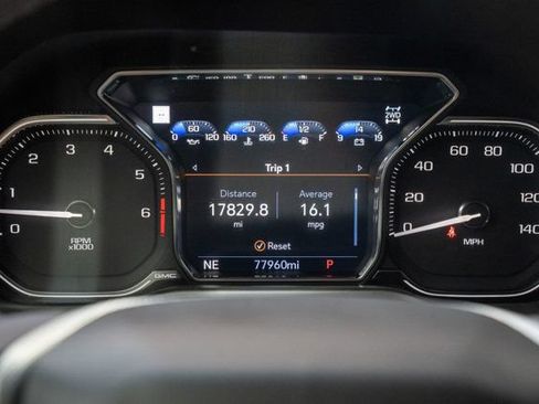 Used 2021 GMC Yukon Denali AWD/4WD image 28