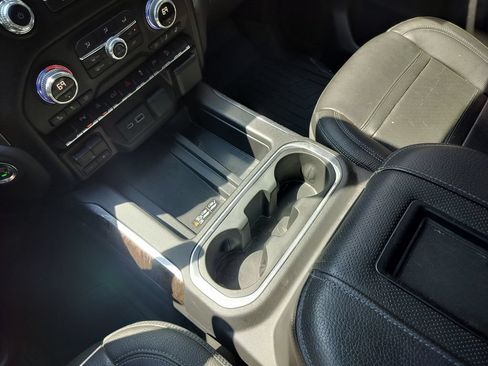 Used 2019 GMC Sierra 1500 Denali AWD/4WD image 13