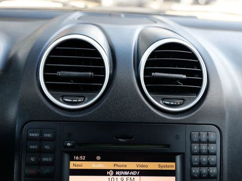 Used 2011 Mercedes-Benz ML 350 4MATIC image 47