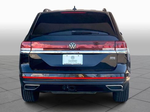 Used 2024 Volkswagen Atlas SE image 5
