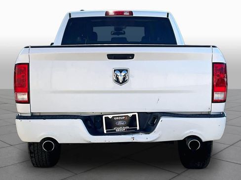 Used 2015 RAM 1500 Express RWD image 5