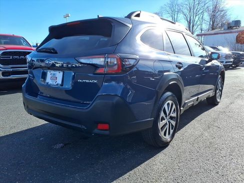 Certified 2025 Subaru Outback Premium image 18