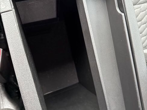 Used 2020 Chevrolet Equinox LT image 33