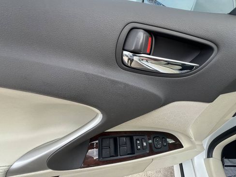 Used 2013 Lexus IS 250 AWD w/ Premium Pkg image 15
