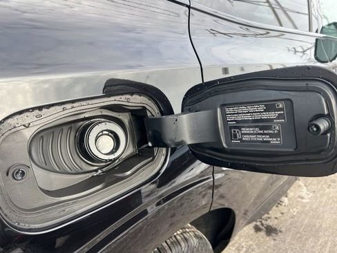 New 2026 Volvo XC60 B5 Plus w/ Protection Package Premier AWD/4WD image 19