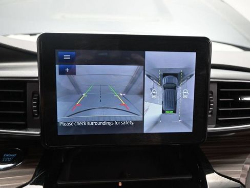 Used 2023 Ford Explorer Limited w/ Equipment Group 301A RWD image 28