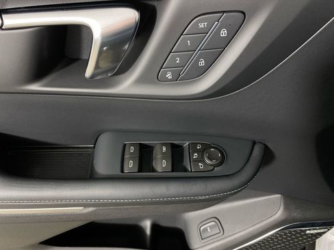 Used 2026 Buick Enclave Preferred w/ Power Package image 13