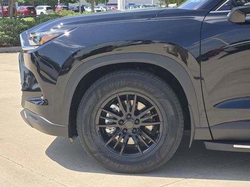 New 2026 Toyota Grand Highlander FWD image 5
