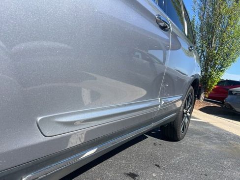 Used 2019 Honda Pilot Touring image 14