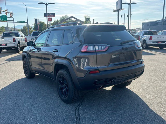 Used 2022 Jeep Cherokee Latitude AWD/4WD image 5