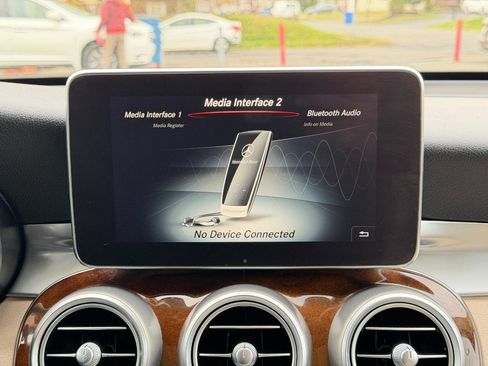 Used 2019 Mercedes-Benz GLC 300 4MATIC image 61