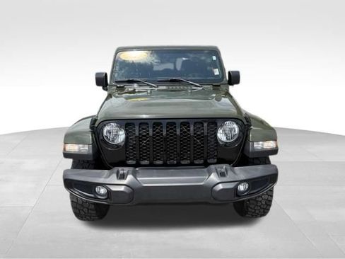 Used 2023 Jeep Gladiator Sport AWD/4WD image 7