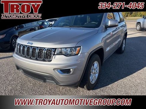 Used 2018 Jeep Grand Cherokee Laredo image 13