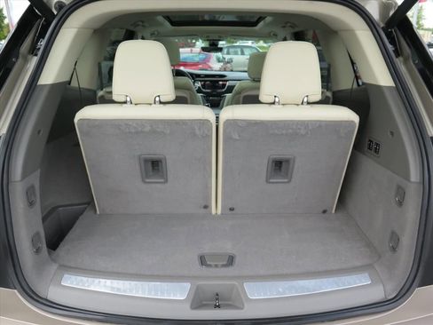 Used 2022 Cadillac XT6 Premium Luxury w/ Technology Package image 24