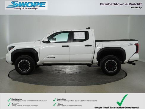 Used 2024 Toyota Tacoma TRD Off-Road image 6