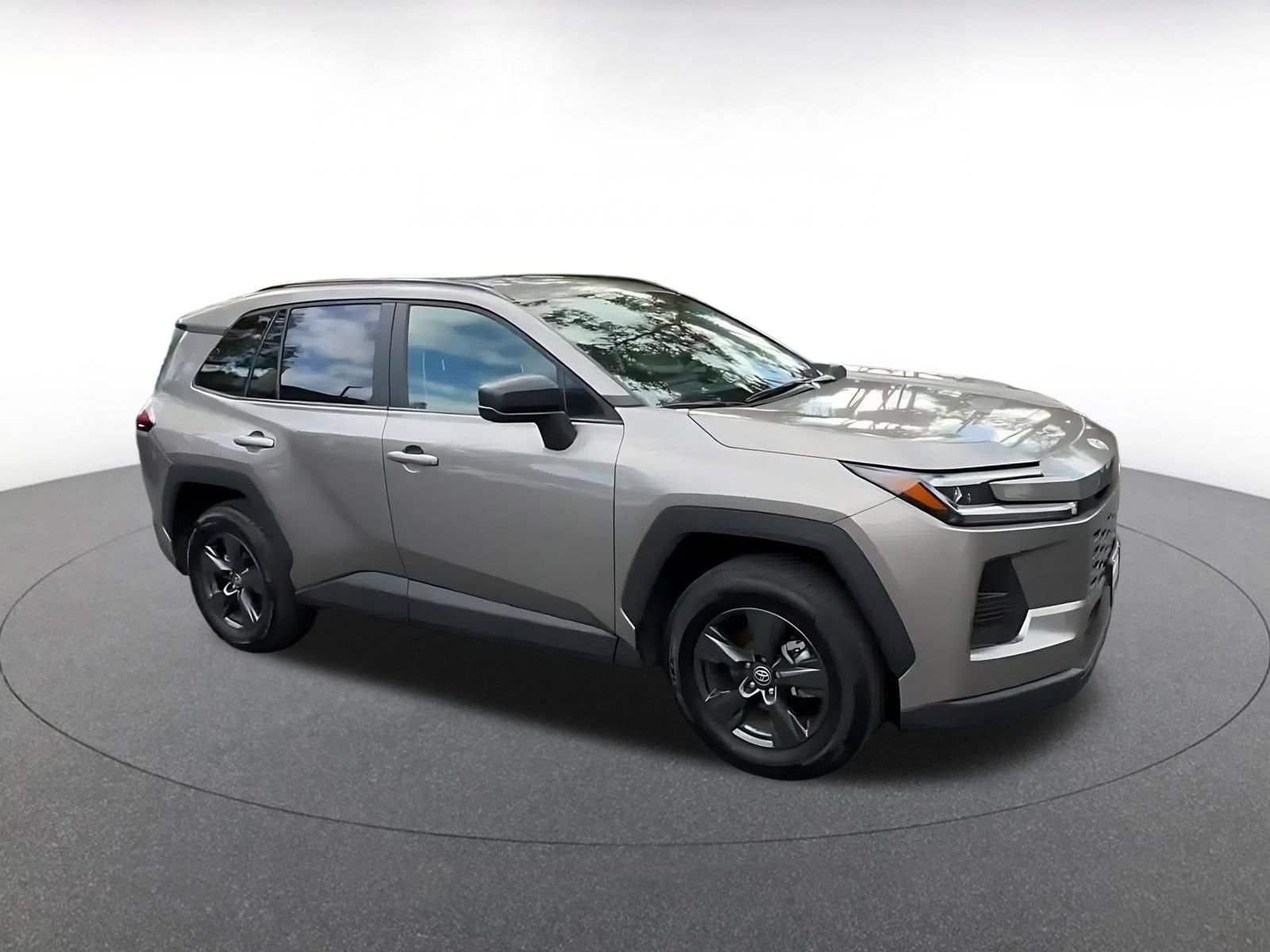 Used 2026 Toyota RAV4 LE AWD/4WD image 2
