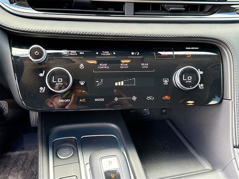 Used 2025 INFINITI QX60 Luxe image 17