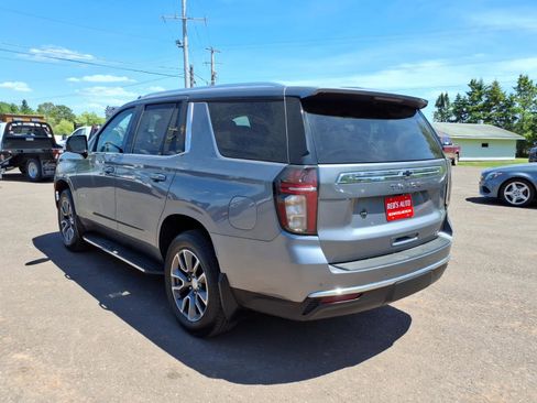 Used 2022 Chevrolet Tahoe LT w/ Luxury Package AWD/4WD image 4