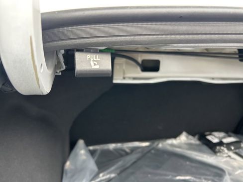 Used 2025 Hyundai Elantra SEL FWD image 25