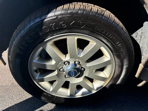 Used 2011 Ford Expedition XLT w/ 202A Rapid Spec Order Code image 23