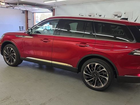 New 2026 Lincoln Aviator Reserve AWD/4WD image 10
