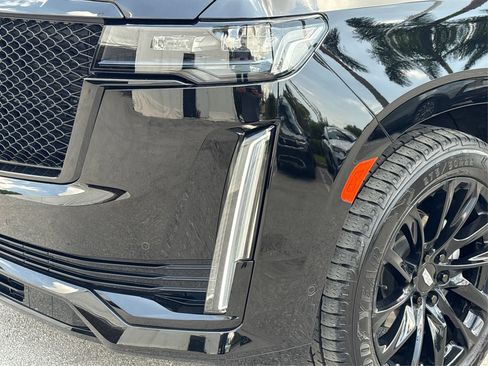 Used 2023 Cadillac Escalade ESV Sport Platinum w/ LPO, ONYX Package RWD image 15
