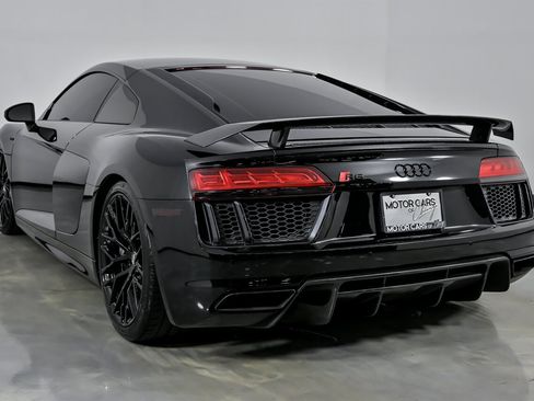 Used 2017 Audi R8 V10 plus image 10