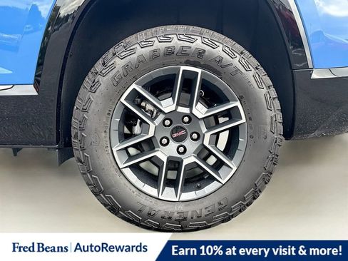 New 2026 GMC Terrain AT4 w/ Technology Package II AWD/4WD image 31