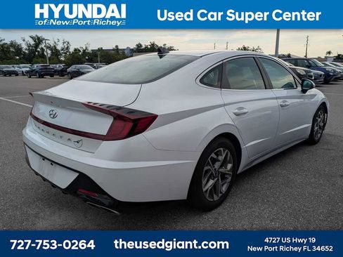 Used 2022 Hyundai Sonata SEL FWD image 2
