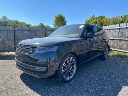 New 2025 Land Rover Range Rover SE