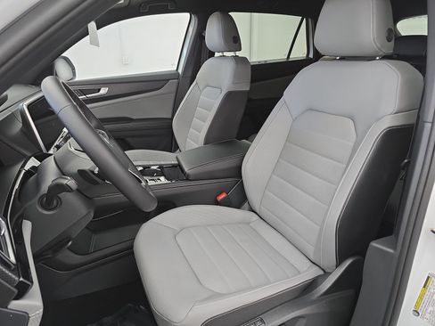 New 2026 Volkswagen Atlas Cross Sport SEL AWD/4WD image 15