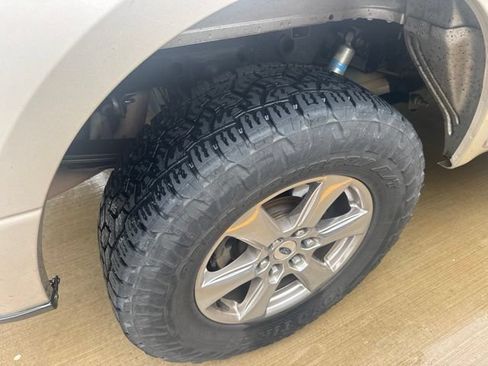 Used 2018 Ford F150 XLT w/ Equipment Group 302A Luxury AWD/4WD image 10