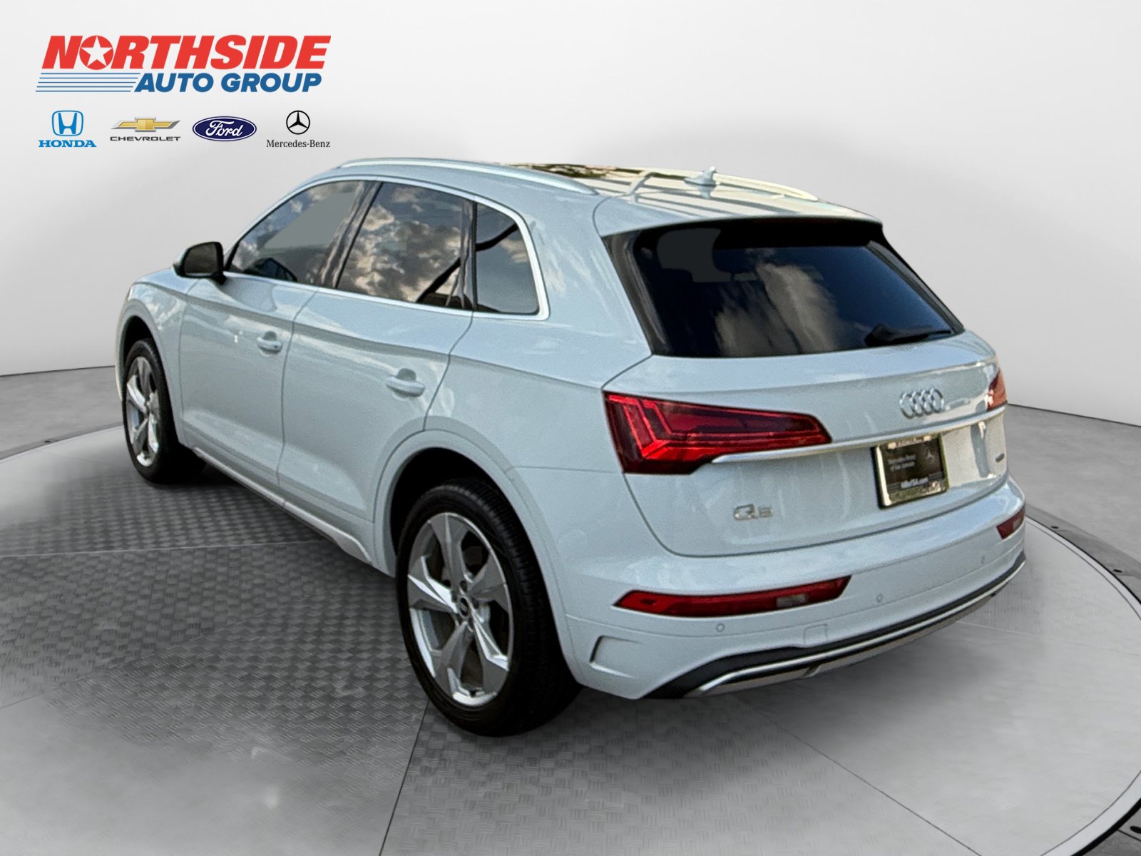 Used 2021 Audi Q5 2.0T Premium Plus w/ Premium Plus Package AWD/4WD image 5
