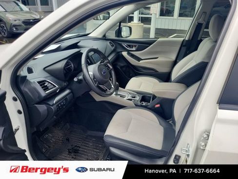 Used 2024 Subaru Forester Premium AWD/4WD image 8