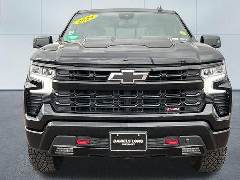 Used 2024 Chevrolet Silverado 1500 LT Trail Boss w/ Convenience Package II AWD/4WD image 3