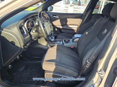 Used 2017 Dodge Charger R/T Scat Pack RWD image 10