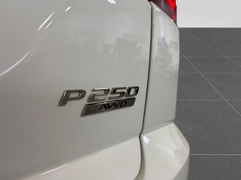 Used 2018 Jaguar E-PACE SE AWD/4WD image 45
