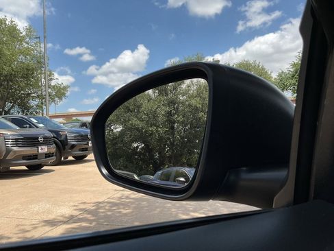Used 2025 Nissan Altima 2.5 SV FWD image 17