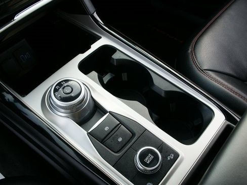 Used 2023 Ford Explorer ST-Line image 29