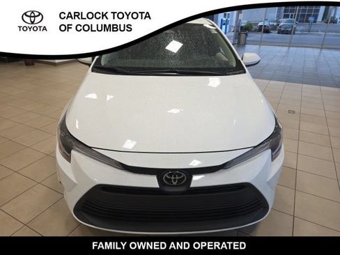 Used 2025 Toyota Corolla LE FWD image 4