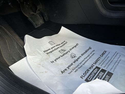 Used 2016 Chrysler 200 Limited w/ Anniversary Edition image 17