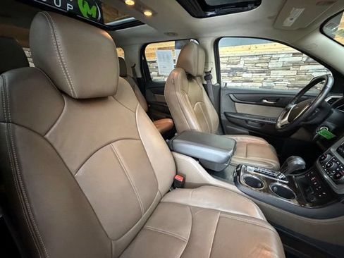 Used 2017 GMC Acadia Limited SLT AWD/4WD image 17