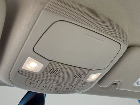 Used 2020 Lincoln MKZ w/ Convenience Package image 16