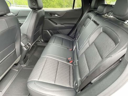 New 2026 Chevrolet Equinox LT w/ Convenience Package II AWD/4WD image 13