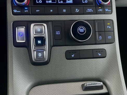 Used 2025 Hyundai Palisade SEL FWD image 25