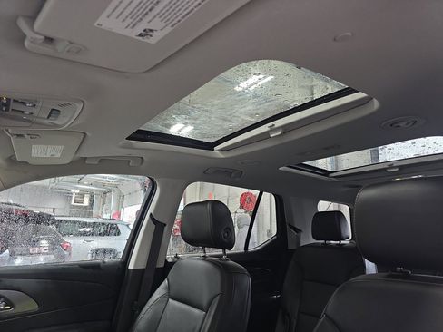 Used 2021 Chevrolet Traverse Premier w/ Redline Edition image 31