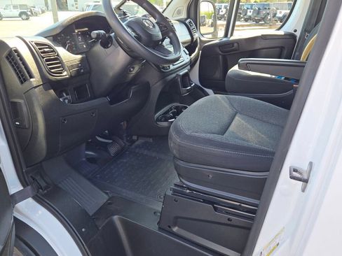 Used 2023 RAM ProMaster 2500 FWD image 23