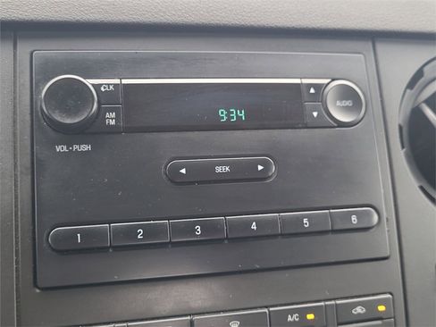 Used 2015 Ford F250 XL w/ Power Equipment Group image 14