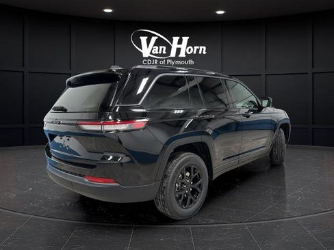 New 2026 Jeep Grand Cherokee Altitude AWD/4WD image 3